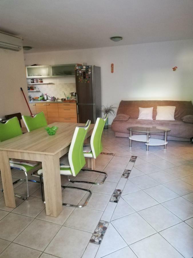 Apartman Natasa Mali Lošinj Buitenkant foto