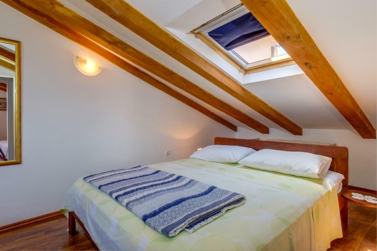 Apartman Natasa Mali Lošinj Buitenkant foto