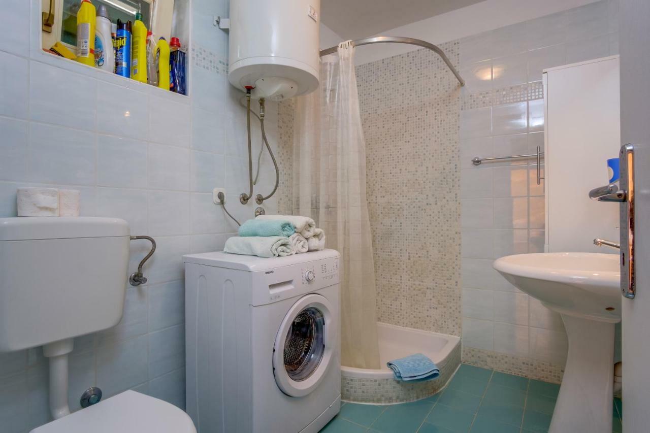 Apartman Natasa Mali Lošinj Buitenkant foto